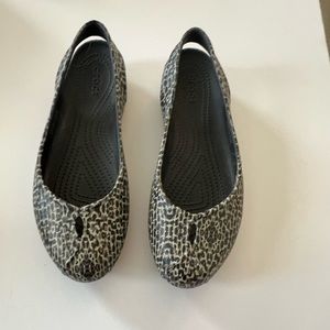 Crocs zebra print Kadee flats! Used women’s size 8. Black/White